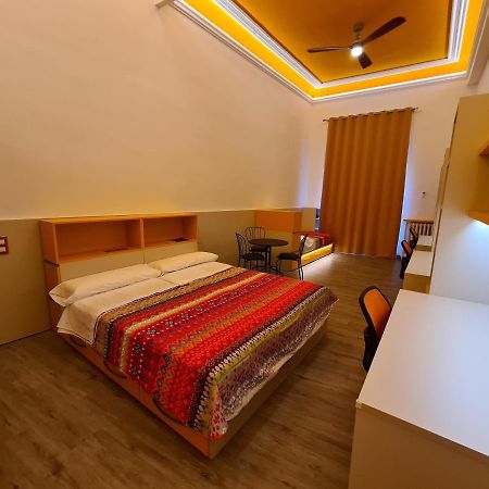 Apartaments Vicus 3 Con Vistas A La Plaza Mayor De 维克 外观 照片