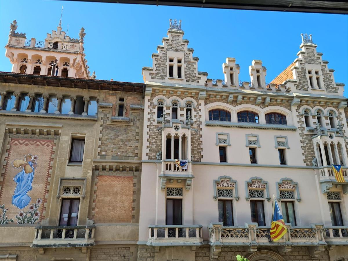 Apartaments Vicus 3 Con Vistas A La Plaza Mayor De 维克 外观 照片
