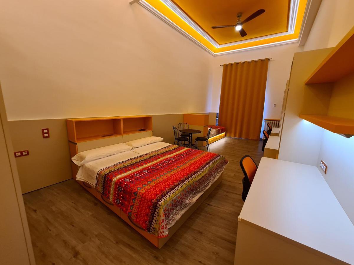 Apartaments Vicus 3 Con Vistas A La Plaza Mayor De 维克 外观 照片