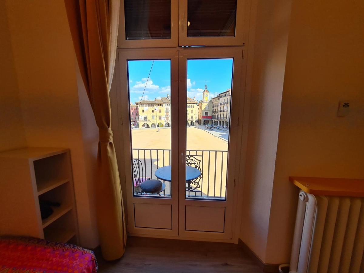 Apartaments Vicus 3 Con Vistas A La Plaza Mayor De 维克 外观 照片