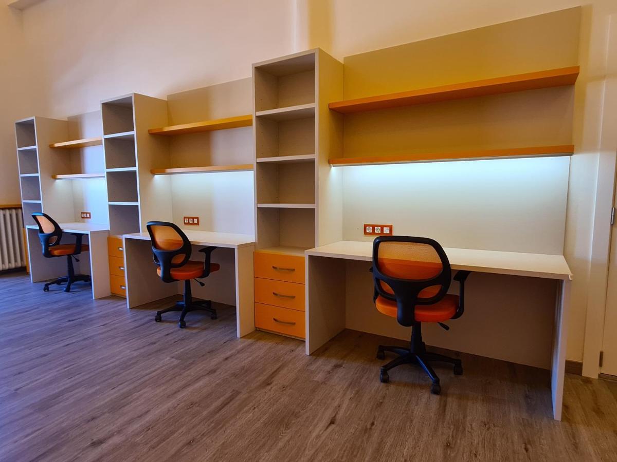 Apartaments Vicus 3 Con Vistas A La Plaza Mayor De 维克 外观 照片