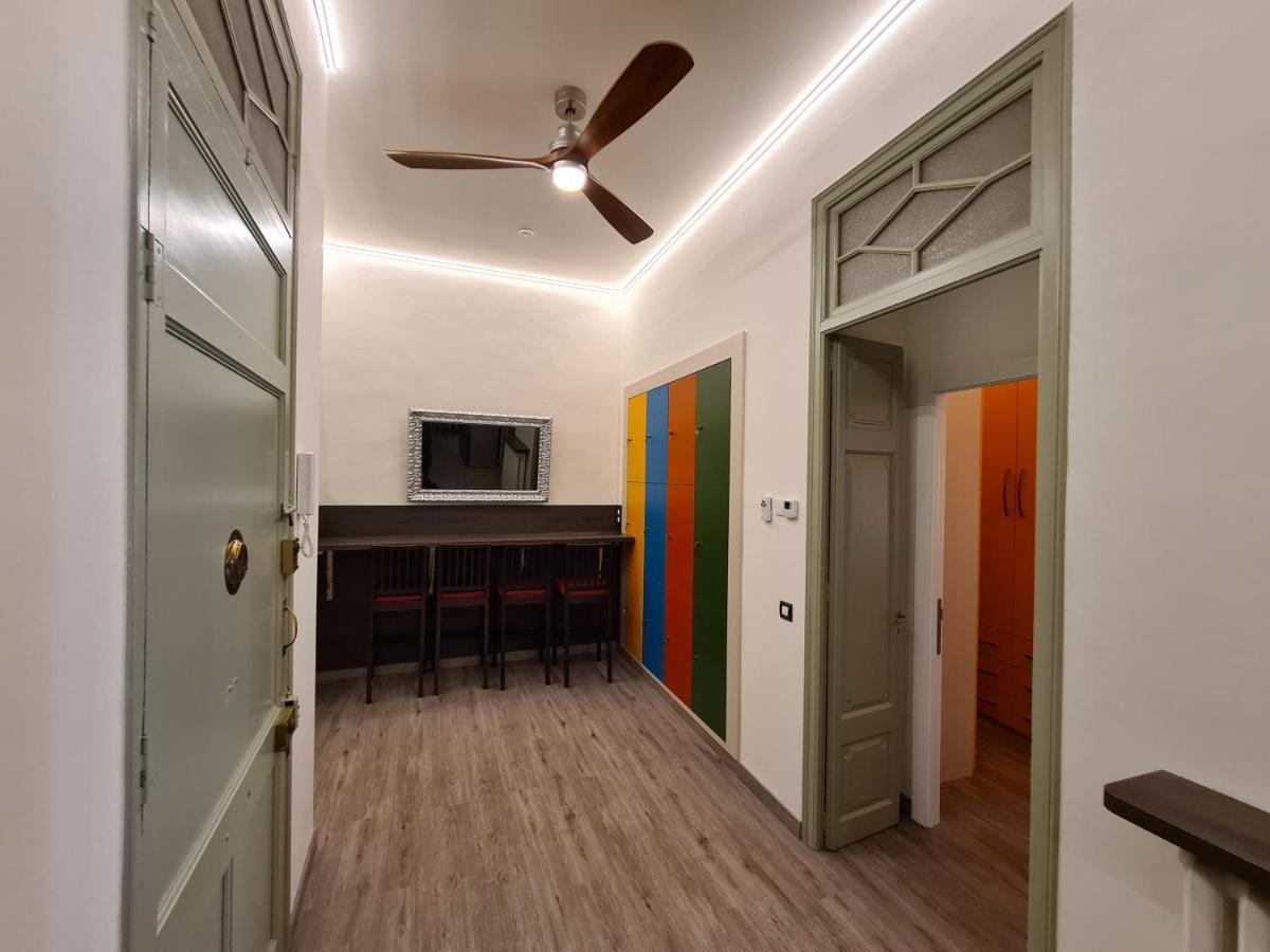 Apartaments Vicus 3 Con Vistas A La Plaza Mayor De 维克 外观 照片